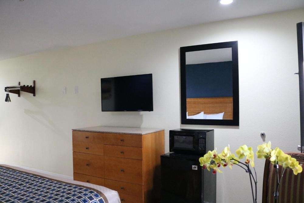 Valli Hi Motel